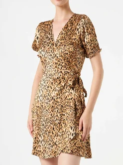 Abito corto da donna con stampa leopardata
