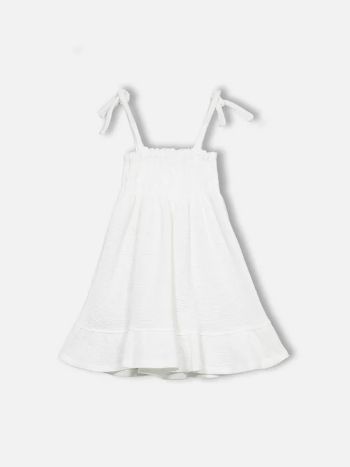 Abito da bambina all'uncinetto bianco