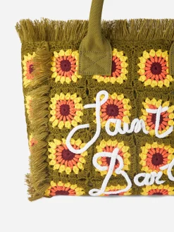 Borsa a spalla all'uncinetto con fiore