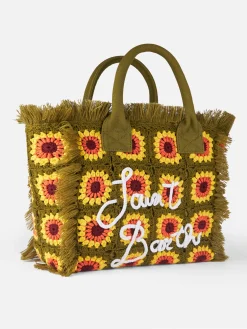 Borsa a spalla all'uncinetto con fiore