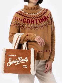 Borsa piccola morbida in pelle di montone color cammello con logo Saint Barth e tracolla