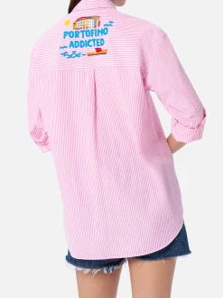 Camicia da donna Brigitte in cotone seeruscker a righe con ricamo Portofino davanti e dietro