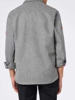 Camicia da uomo in lana grigia con tasche e toppe