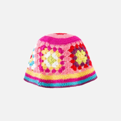 Cloche da donna all'uncinetto