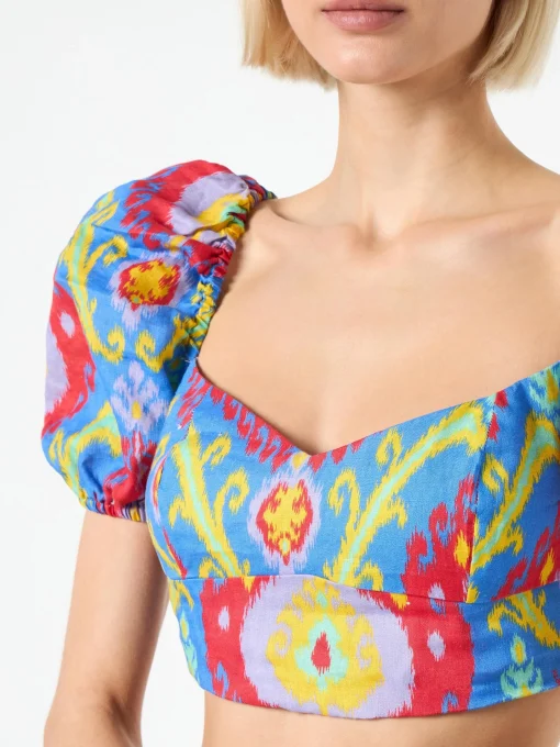 Crop top con stampa ikat