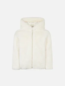 Giacca bianca da bambina con tessuto furry e con ricamo I Love St. Barth