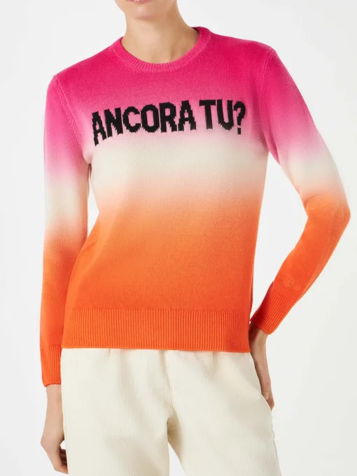 Maglia da donna fucsia e arancio degradé con scritta Ancora tu