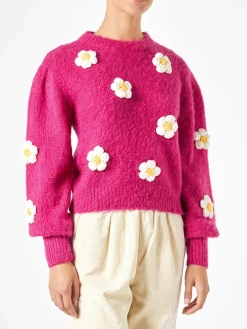 Maglia da donna garzata con applicazioni di fiori all'uncinetto