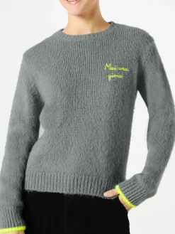 Maglia da donna garzata grigia con ricamo Mai una Gioia