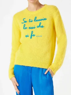 Maglia da donna garzata gialla con ricamo