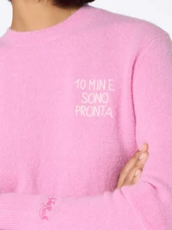 Maglione da donna rosa New Queen con ricamo 10 min e sono pronta