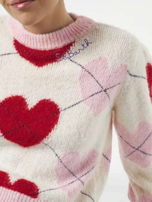 Maglione garzato da donna con jacquard argyle e cuori