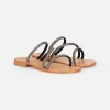 Sandali bassi Cora con strass neri