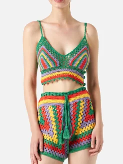 Top all'uncinetto multicolore