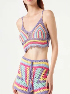 Top all'uncinetto multicolore