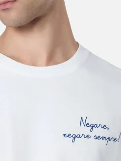 T-shirt bianca da uomo Luton con ricamo Negare, negare sempre! | VACANZE DI NATALE EDIZIONE SPECIALE