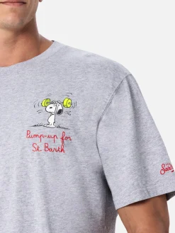 T-shirt da uomo in cotone con stampa e ricamo Snoopy | EDIZIONE SPECIALE SNOOPY PEANUTS™