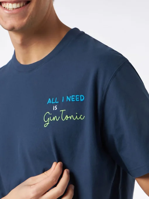 T-shirt da uomo in cotone pesante con ricamo All I need is Gin Tonic