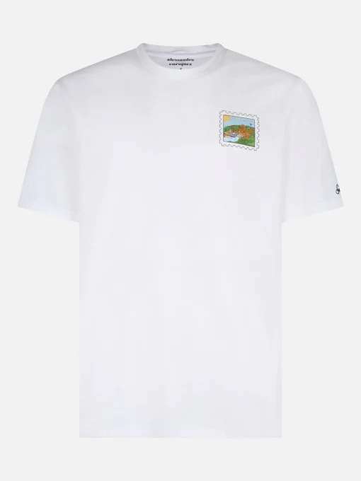 T-shirt da uomo in cotone con stampa fronte e retro cartolina di Porto Cervo | EDIZIONE SPECIALE ALESSANDRO ENRIQUEZ