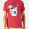 T-shirt rossa con stampa Last Year
