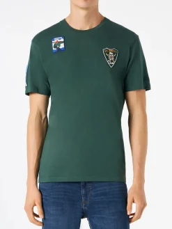 T-shirt verde bosco da uomo con toppe