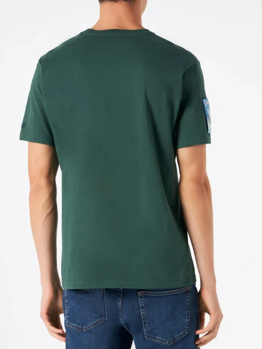 T-shirt verde bosco da uomo con toppe