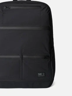 Zaino in nylon nero con tasche con cerniera